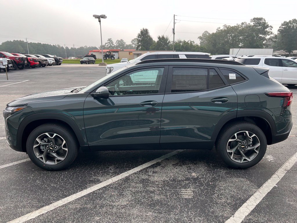 New 2026 Chevrolet Trax LT w/ Driver Confidence Package FWD image 27