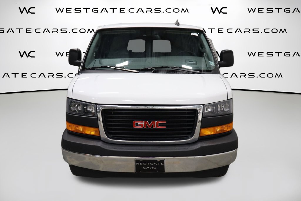 Used 2025 GMC Savana 3500 LT w/ LT Preferred Equipment Group RWD image 2