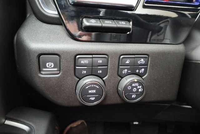 Used 2024 Chevrolet Silverado 1500 High Country w/ High Country Premium Package image 20