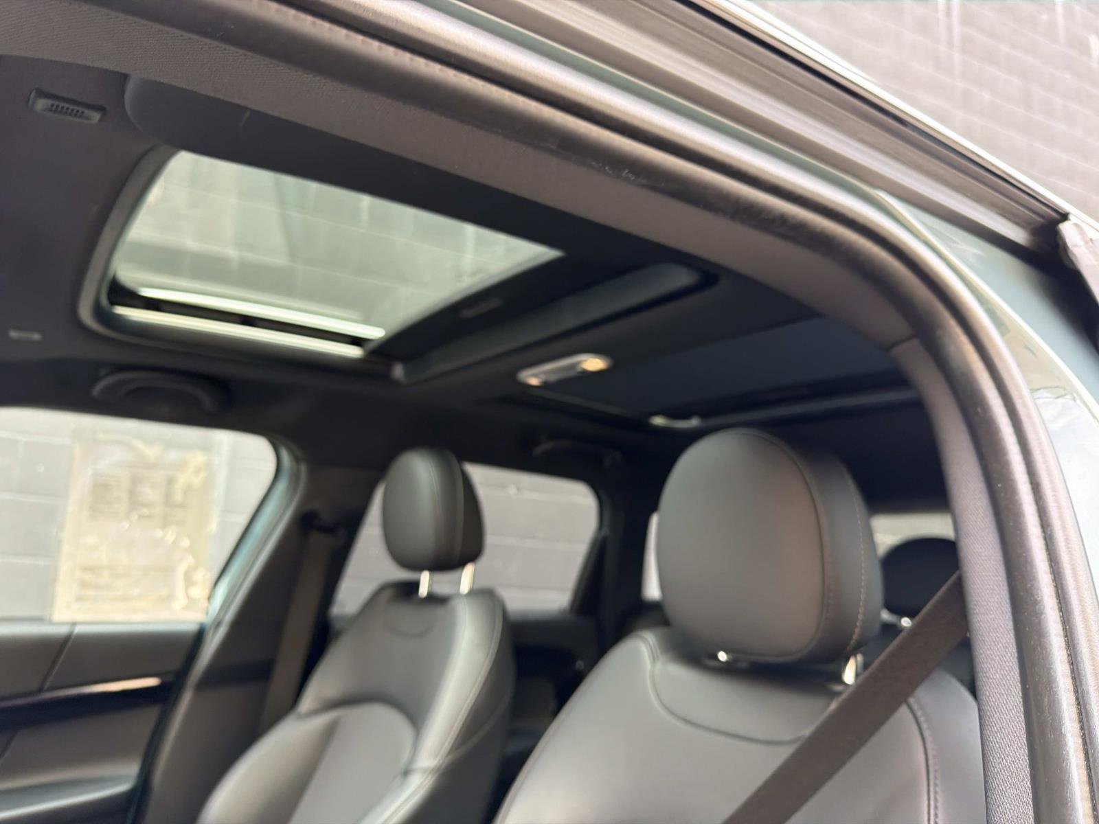 Used 2022 MINI Cooper Countryman S w/ Premium Package image 15