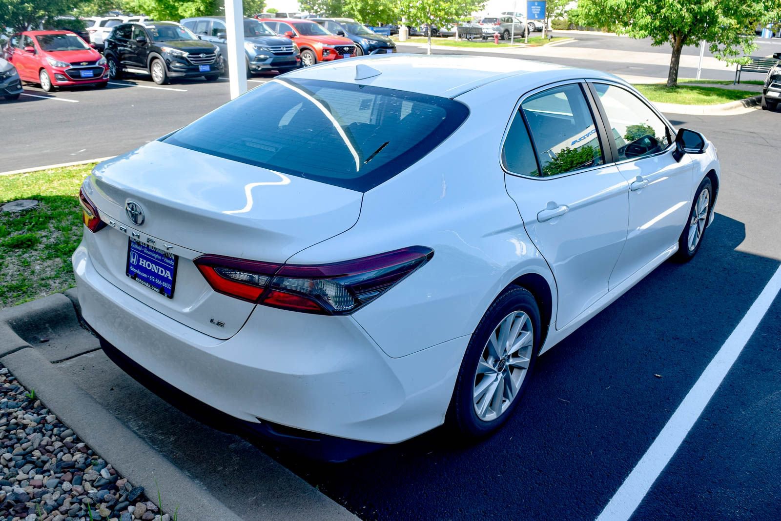 Used 2021 Toyota Camry LE FWD image 16