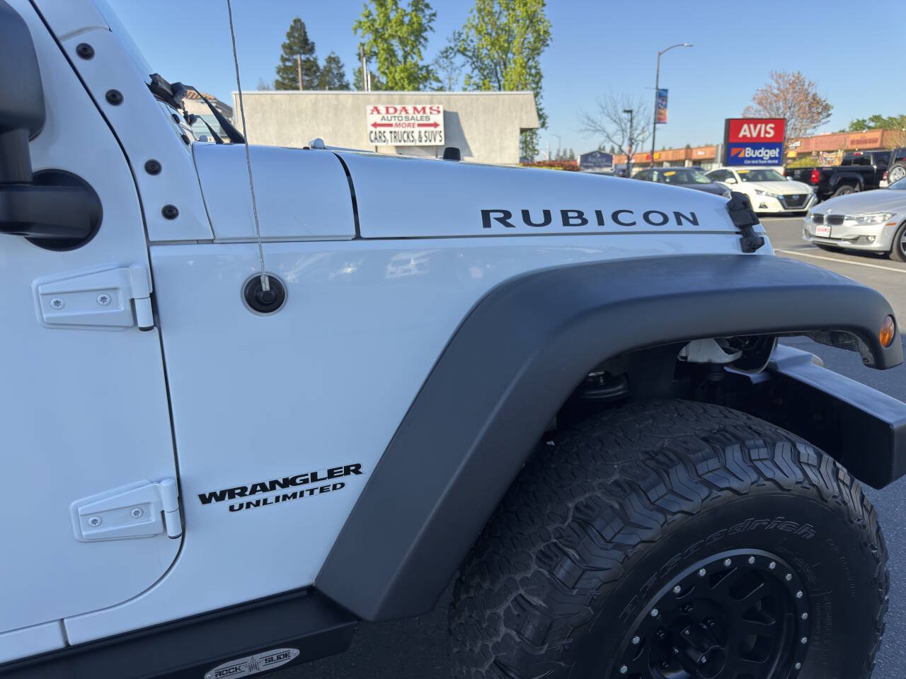 Used 2014 Jeep Wrangler Unlimited Rubicon w/ Connectivity Group AWD/4WD image 23