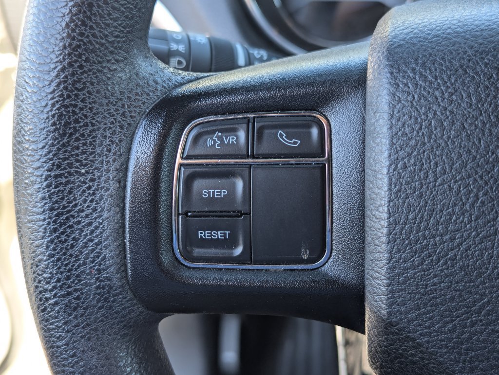 Used 2014 Dodge Avenger SE FWD image 18