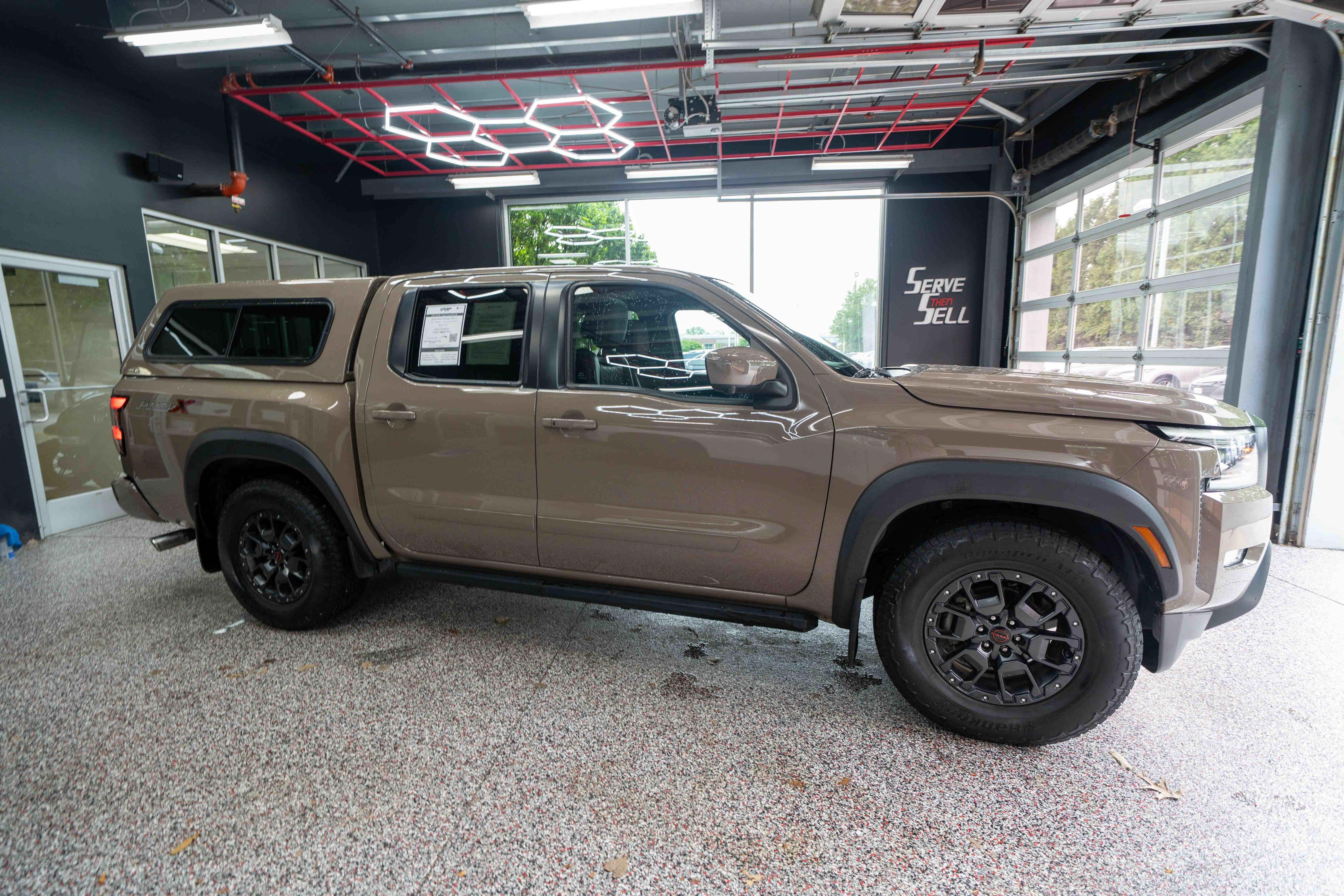 Used 2023 Nissan Frontier Pro-X w/ Pro-X Premium Package RWD image 5