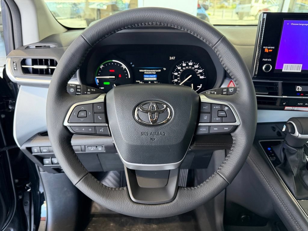 New 2026 Toyota Sienna XLE FWD image 21