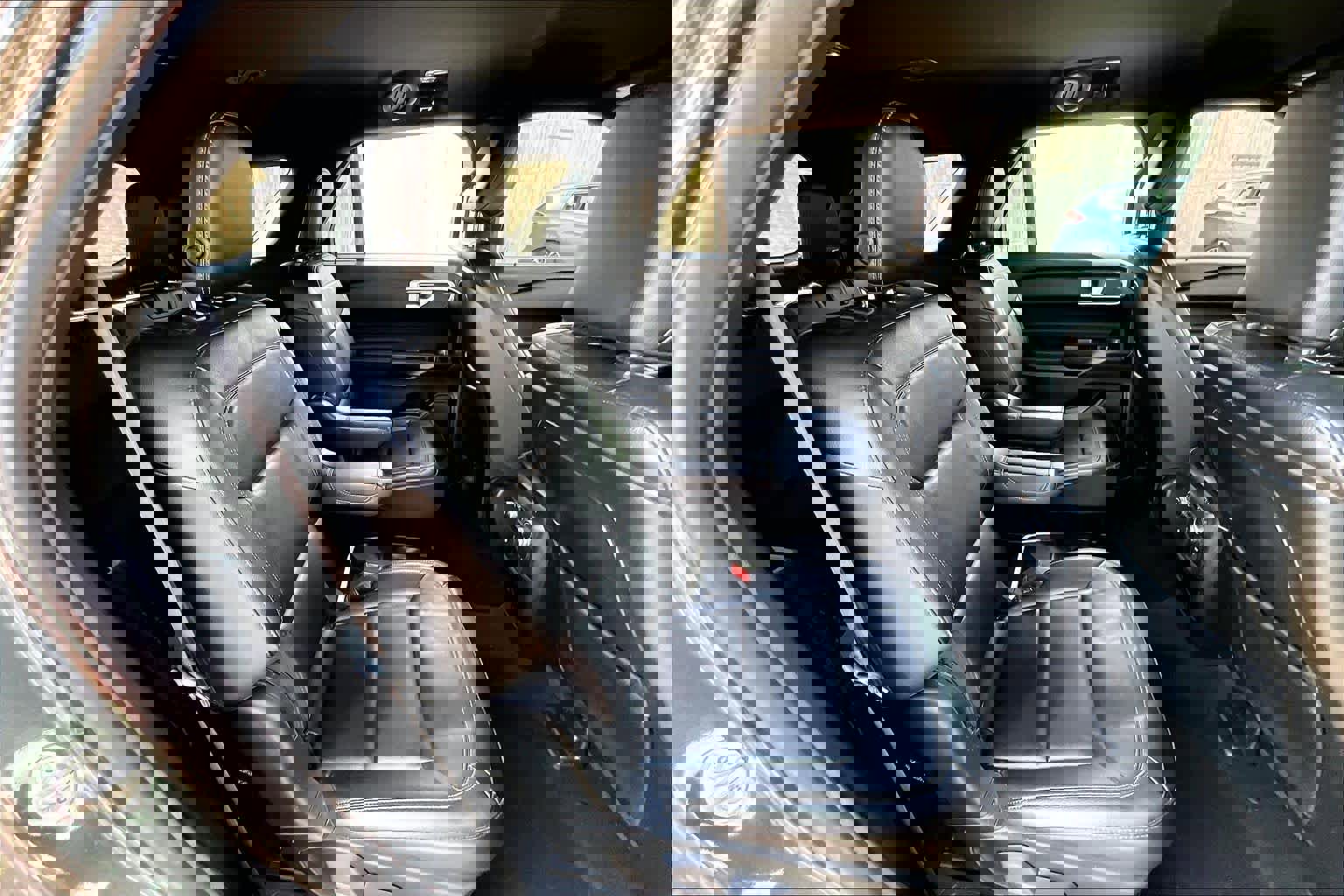 Used 2020 Ford Explorer XLT w/ Equipment Group 202A image 20