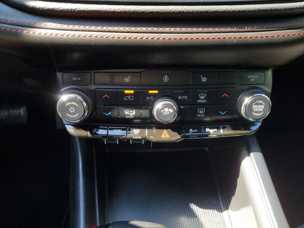 Used 2025 Dodge Durango GT AWD/4WD image 22