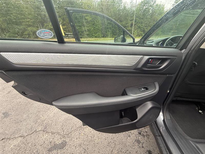 Used 2019 Subaru Outback 2.5i image 16