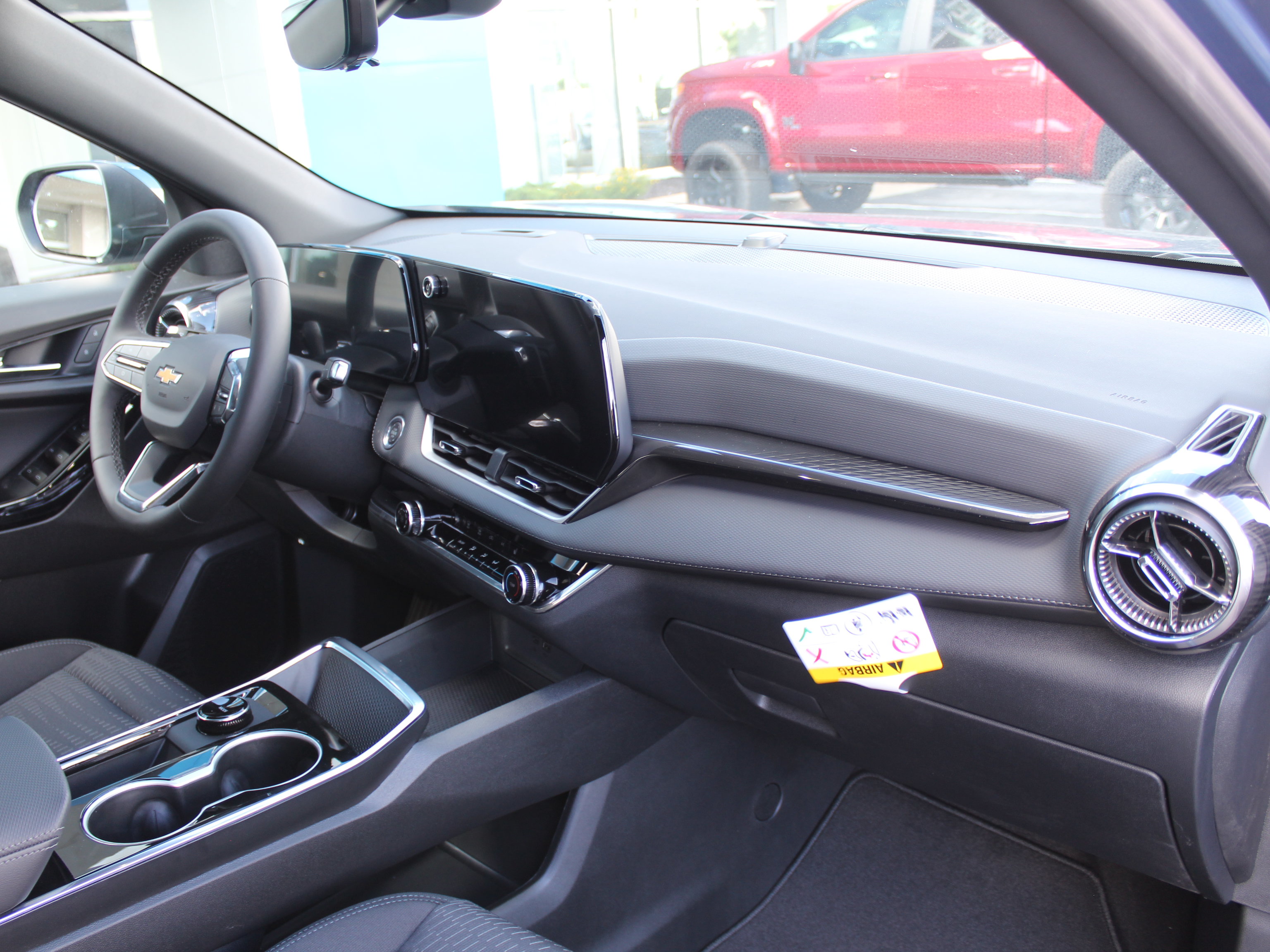 New 2026 Chevrolet Equinox LT w/ Safety and Technology Package FWD image 14