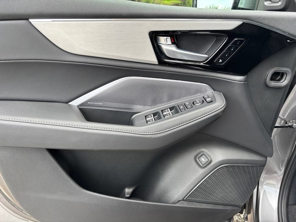 New 2026 Acura MDX w/ Technology Package FWD image 17