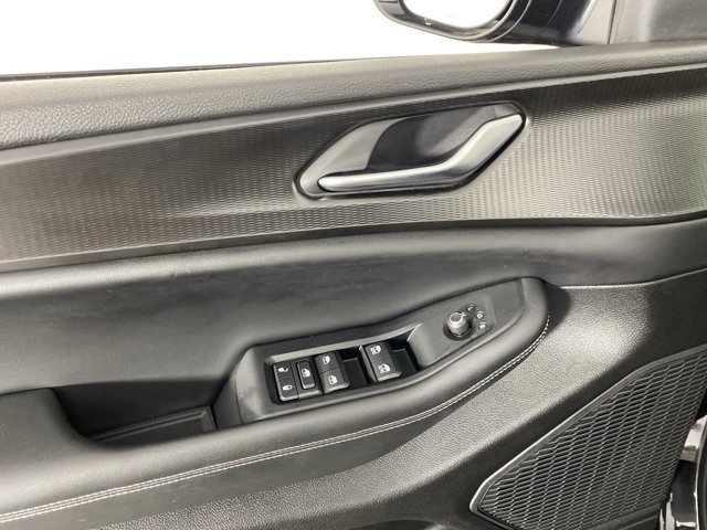 Used 2023 Jeep Grand Cherokee L Laredo AWD/4WD image 15
