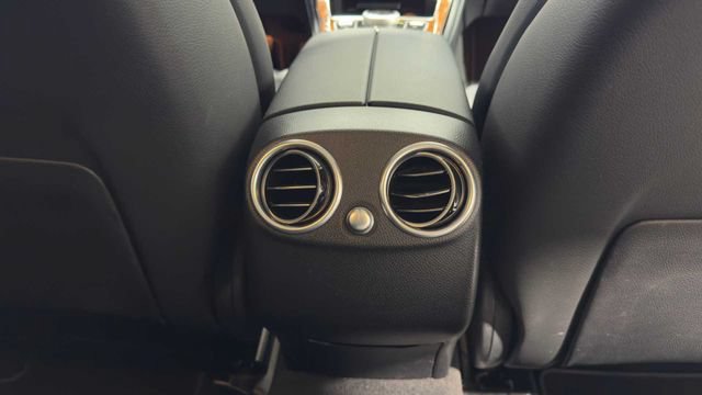 Used 2017 Mercedes-Benz GLC 300 4MATIC Coupe image 16