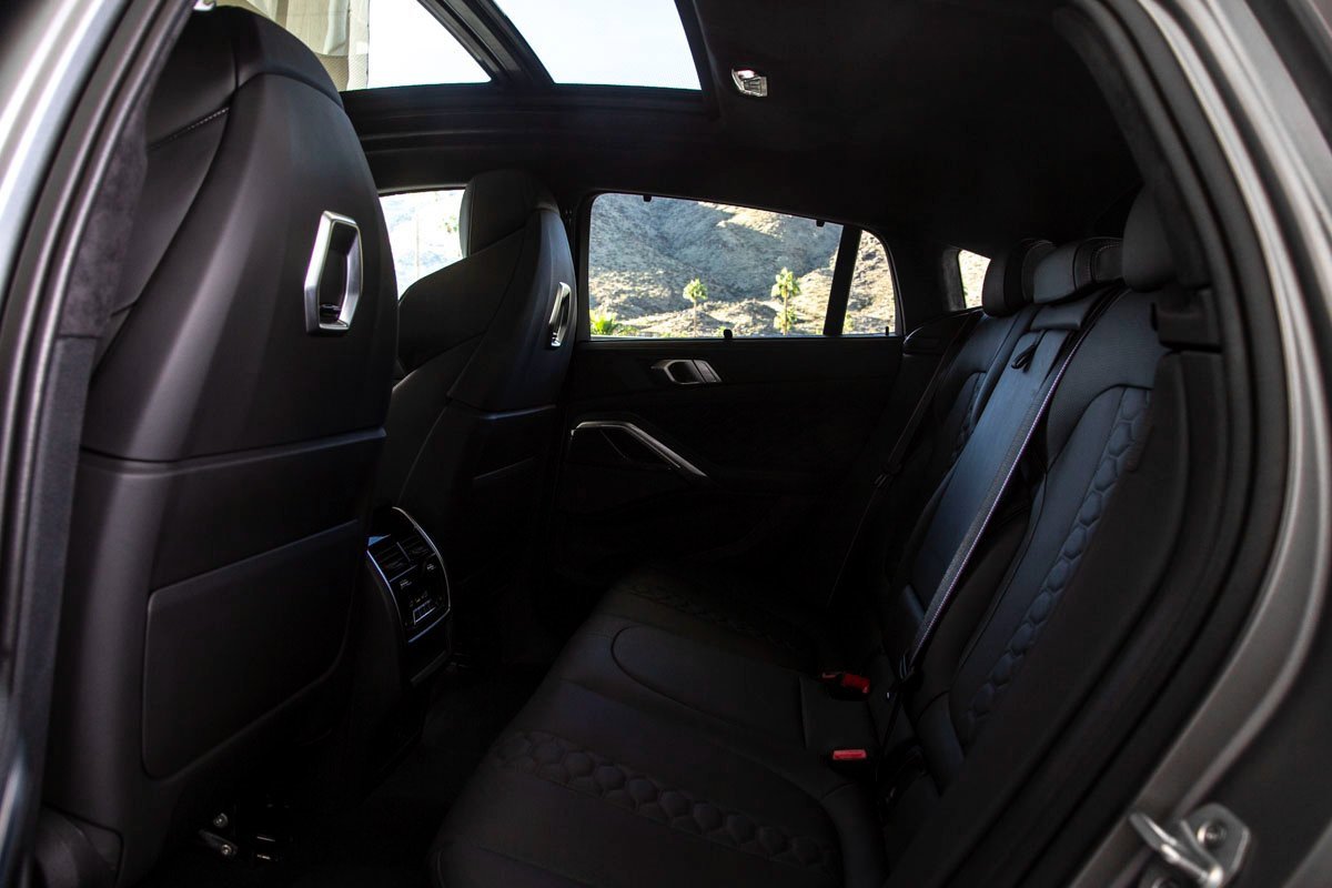 Certified 2025 BMW X6 M Competition w/ Executive Package image 27