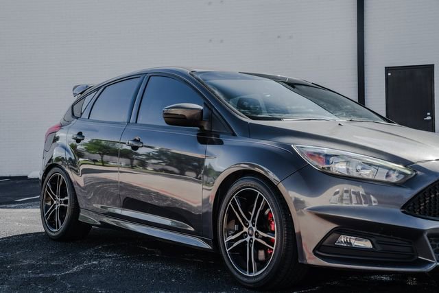 Used 2015 Ford Focus ST image 39