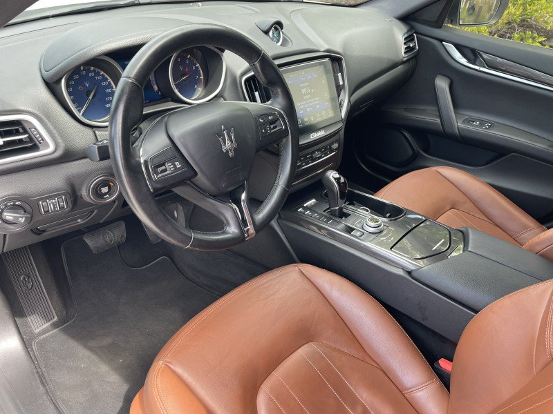 Used 2017 Maserati Ghibli RWD image 10