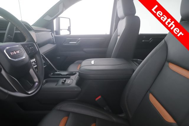 Used 2026 GMC Sierra 3500 AT4 w/ AT4 Premium Plus Package AWD/4WD image 17