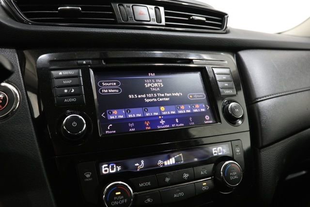Used 2018 Nissan Rogue SV w/ Premium Package image 25