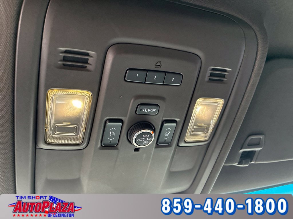 Used 2021 Chevrolet Tahoe Z71 w/ Z71 Off-Road Package AWD/4WD image 34