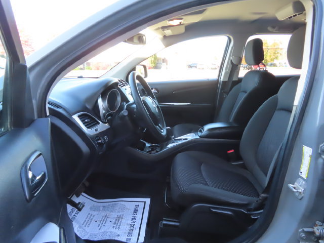 Used 2019 Dodge Journey SE FWD image 16