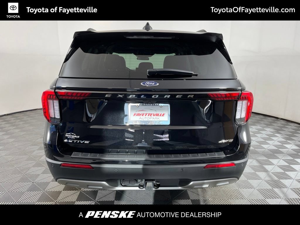 Used 2025 Ford Explorer Active w/ Active Comfort Package AWD/4WD image 4