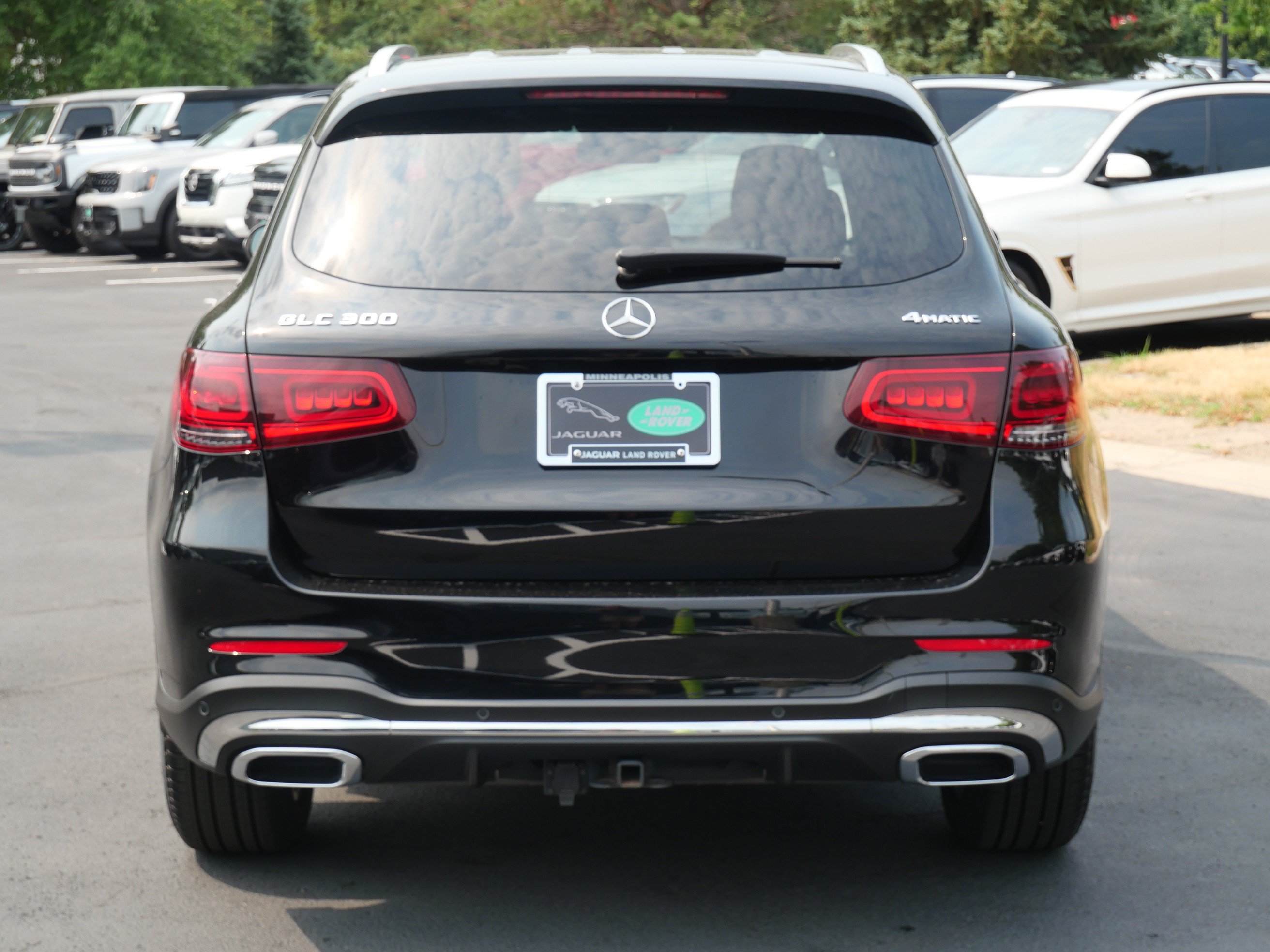 Used 2022 Mercedes-Benz GLC 300 4MATIC image 4