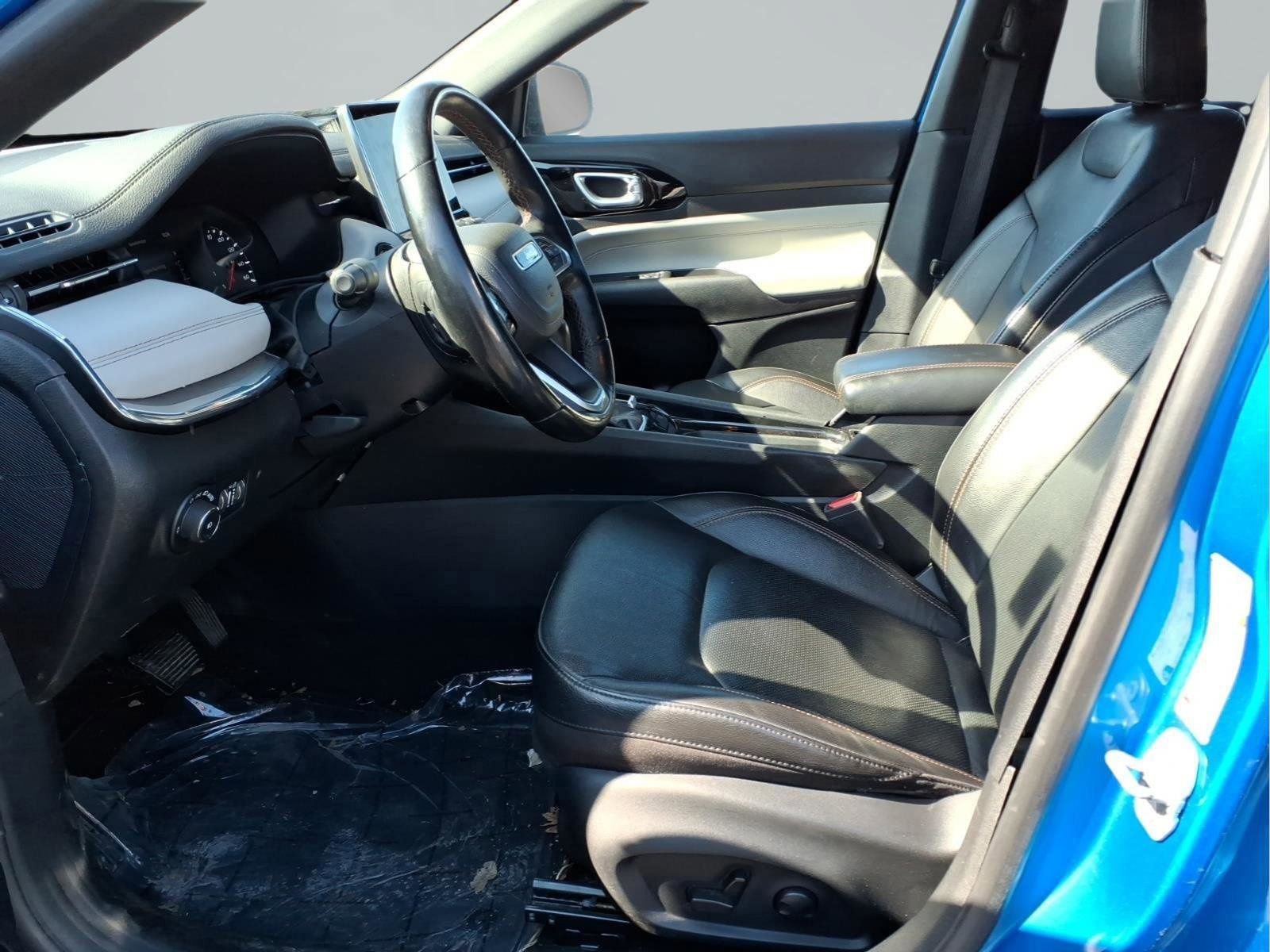 Used 2022 Jeep Compass Limited image 22