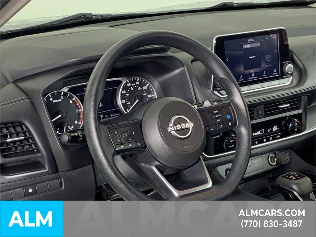 Used 2024 Nissan Rogue SV image 7