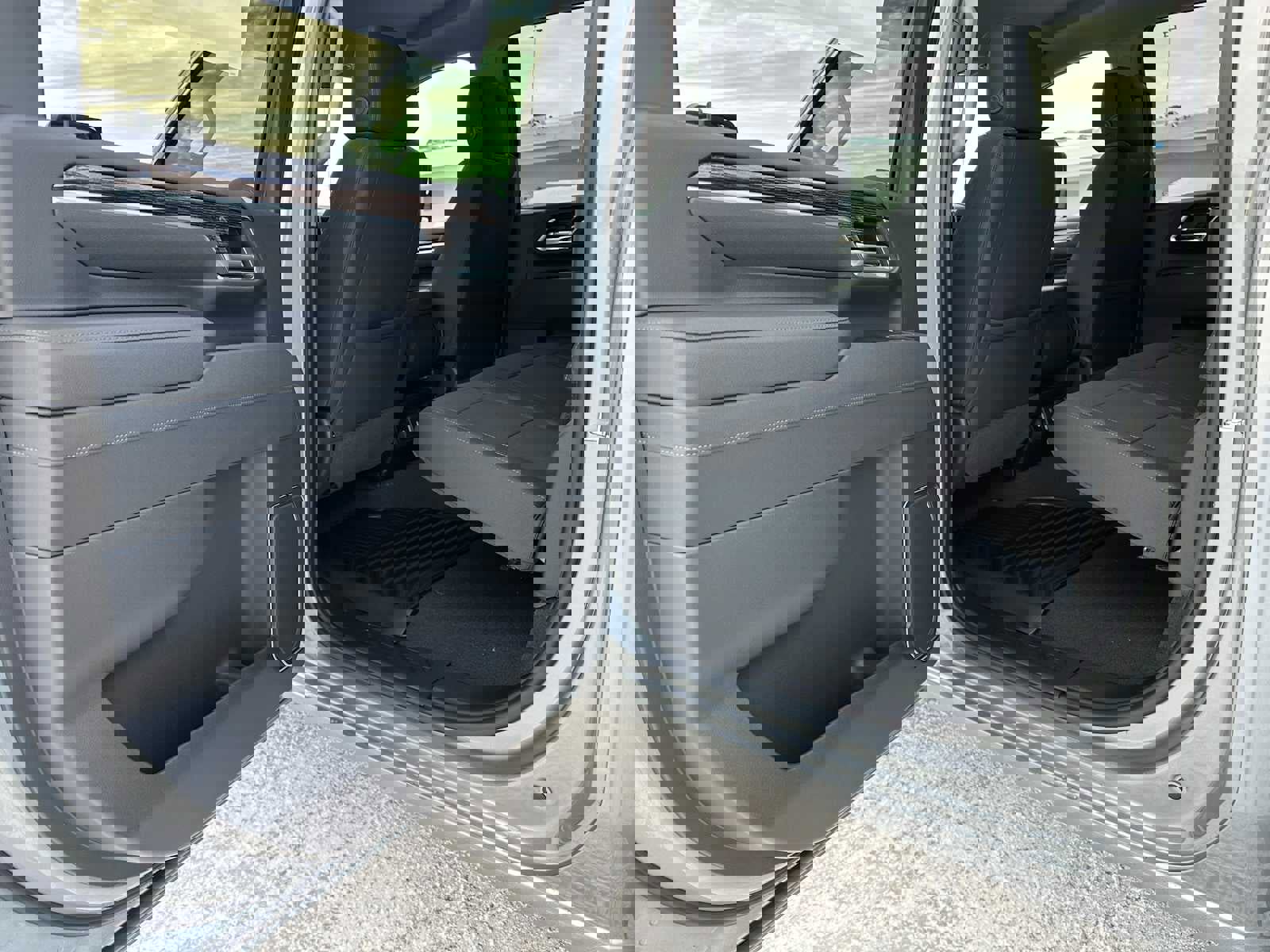 New 2026 GMC Sierra 2500 SLE image 15