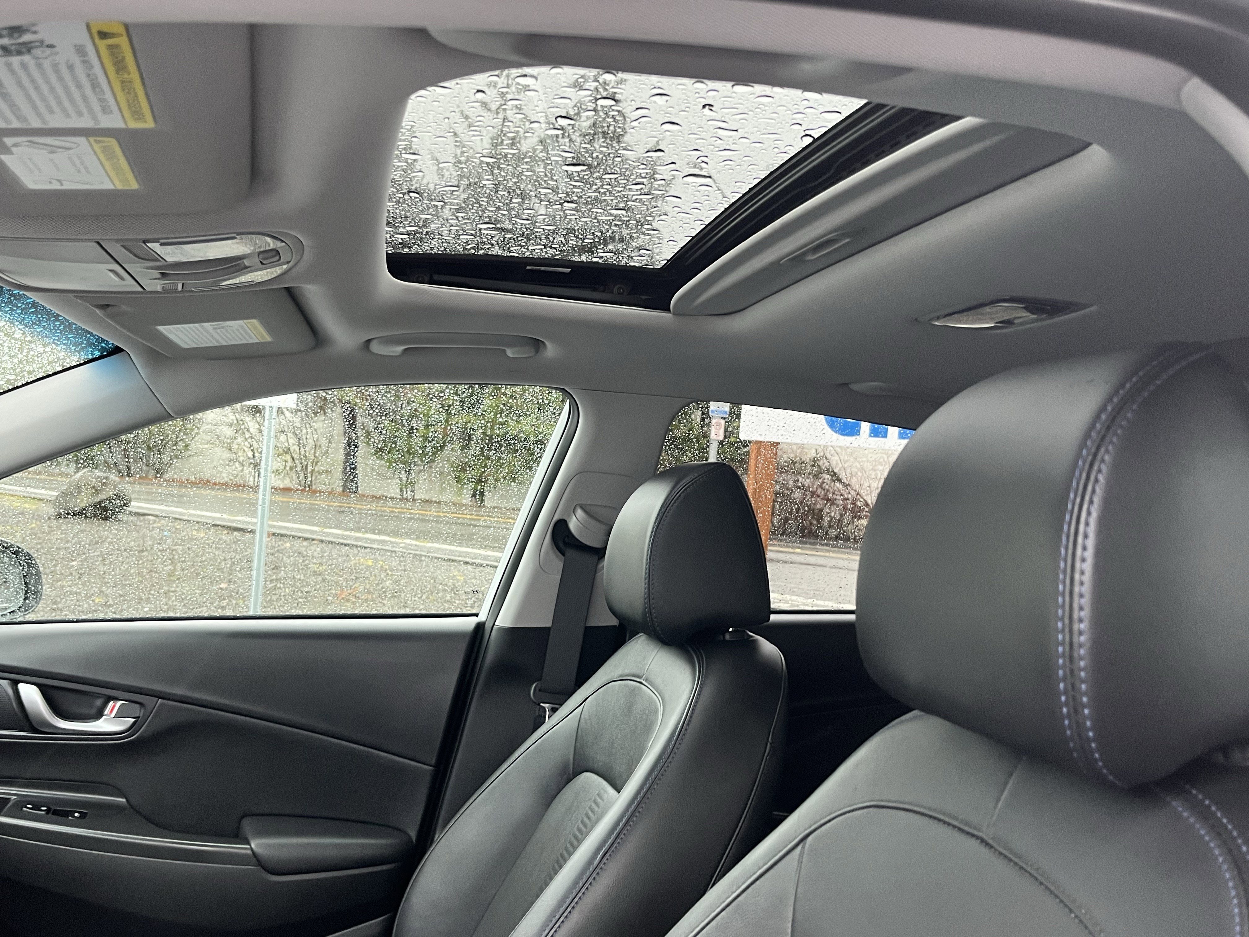 Certified 2022 Hyundai Kona Limited image 17