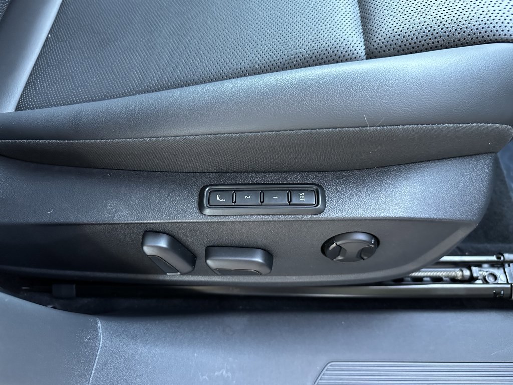 Used 2021 Volkswagen ID.4 1st Edition image 32