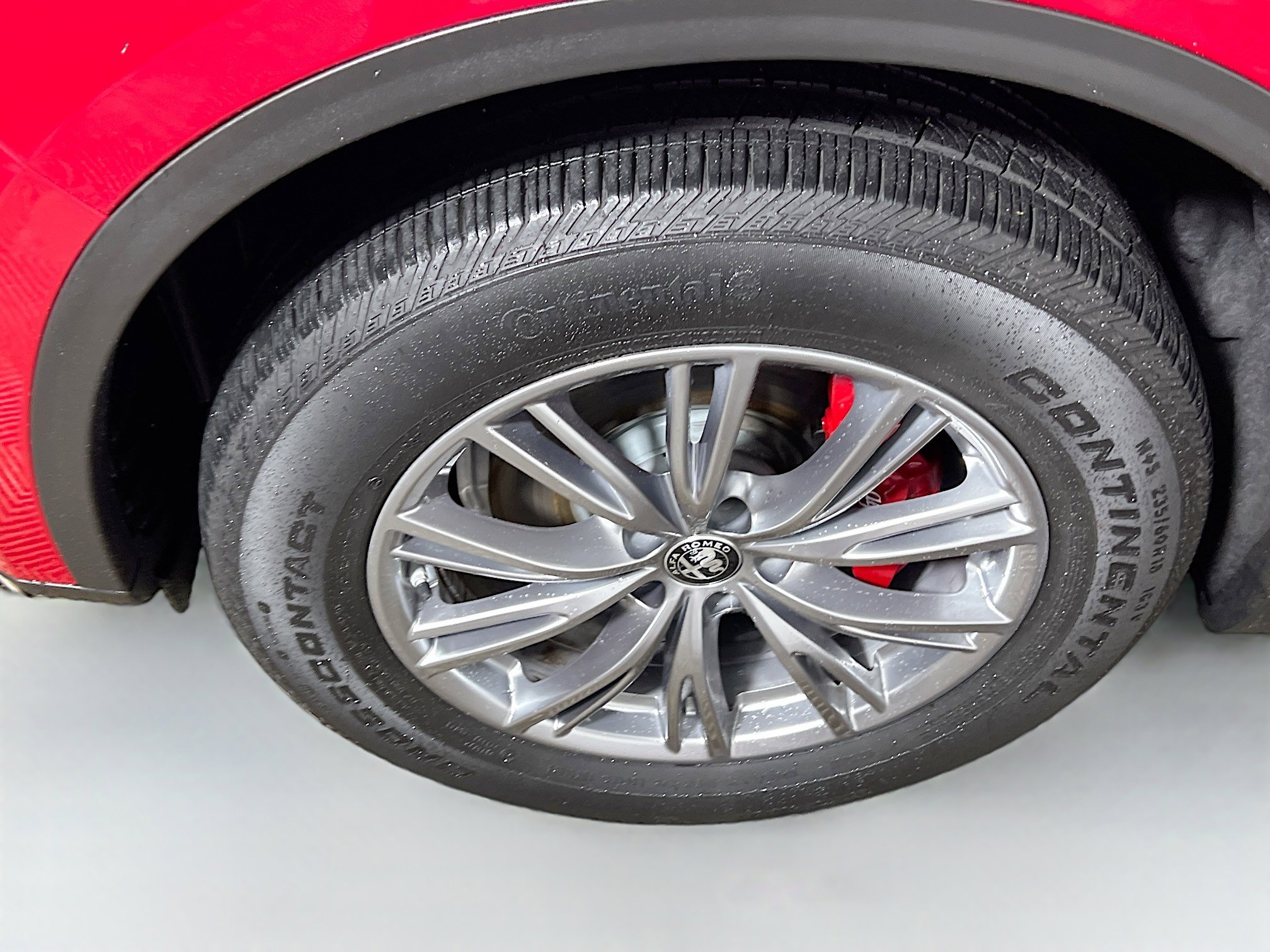 Used 2024 Alfa Romeo Stelvio Sprint image 14