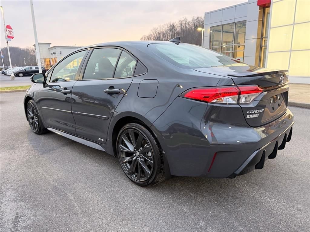 Used 2026 Toyota Corolla SE image 6