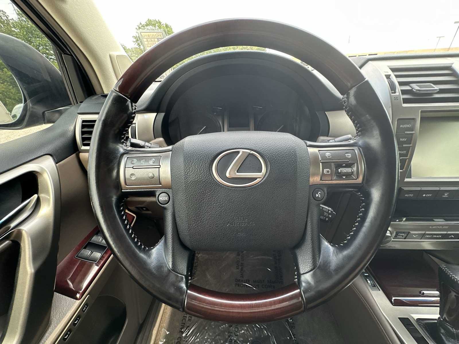 Used 2018 Lexus GX 460 Premium w/ Premium Package AWD/4WD image 25
