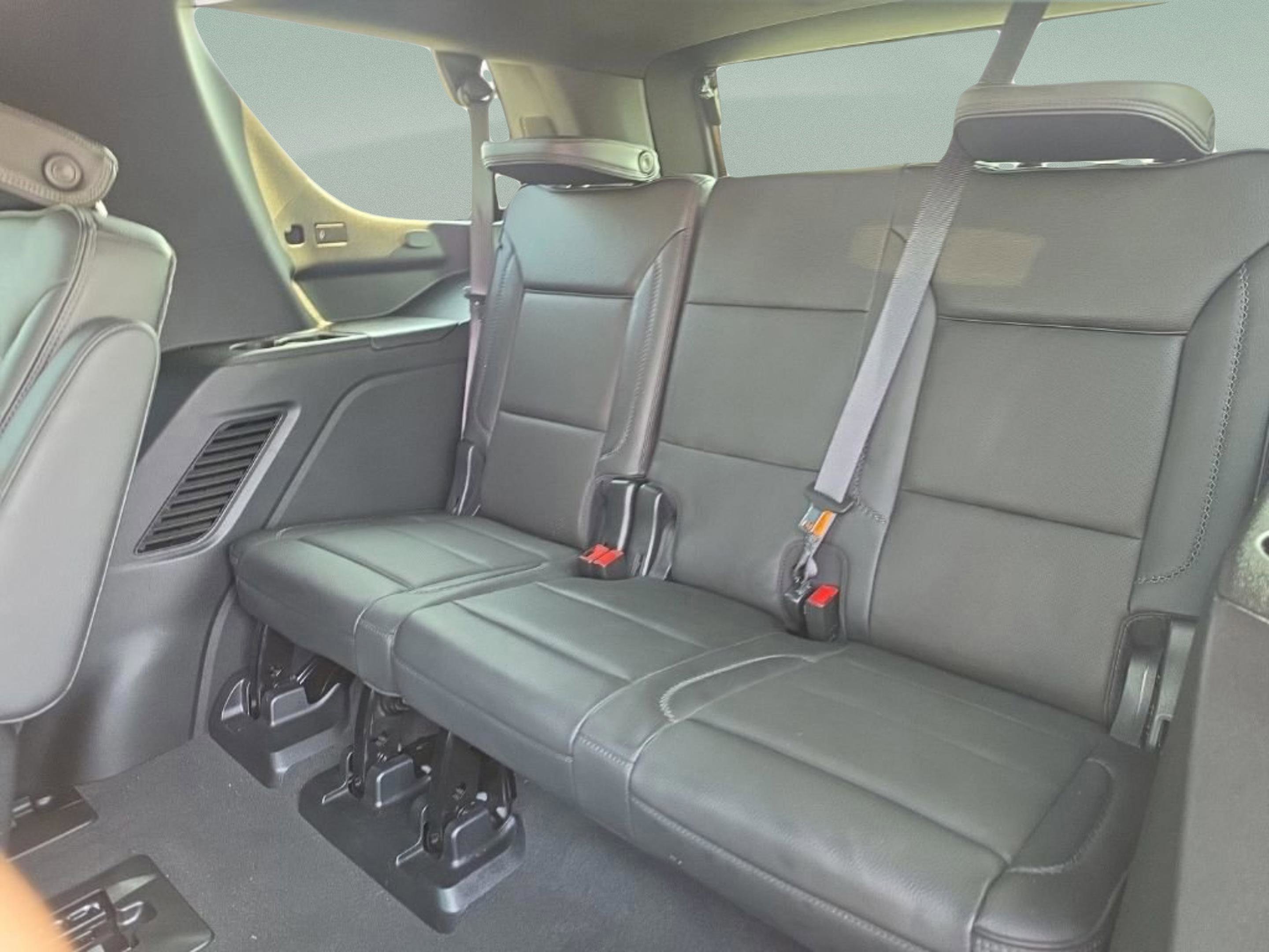 Used 2021 GMC Yukon Denali w/ LPO, Illumination Package image 31