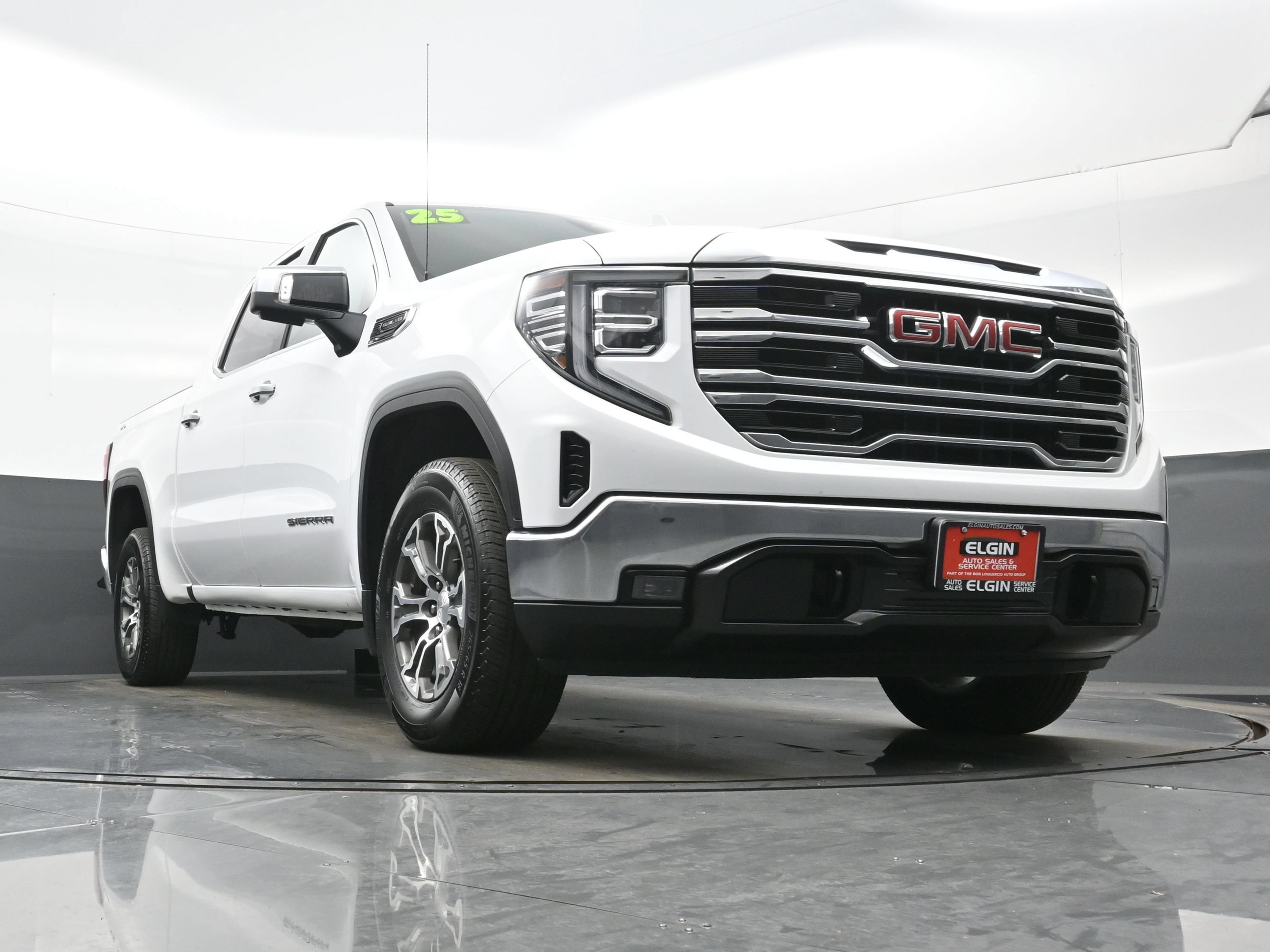Used 2025 GMC Sierra 1500 SLT AWD/4WD image 32