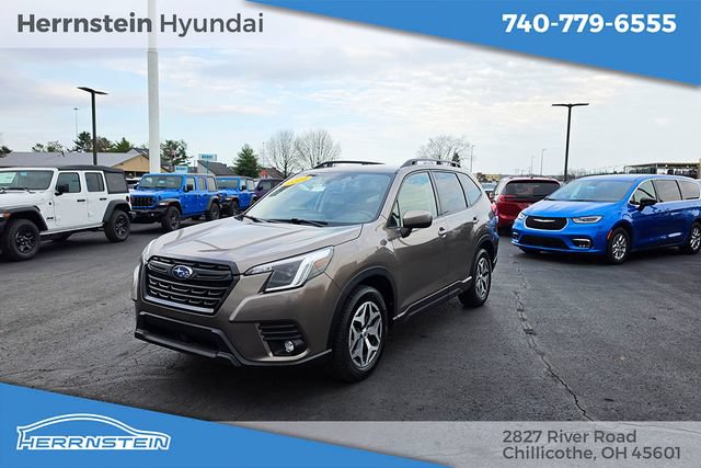 Used 2024 Subaru Forester Premium AWD/4WD image 3