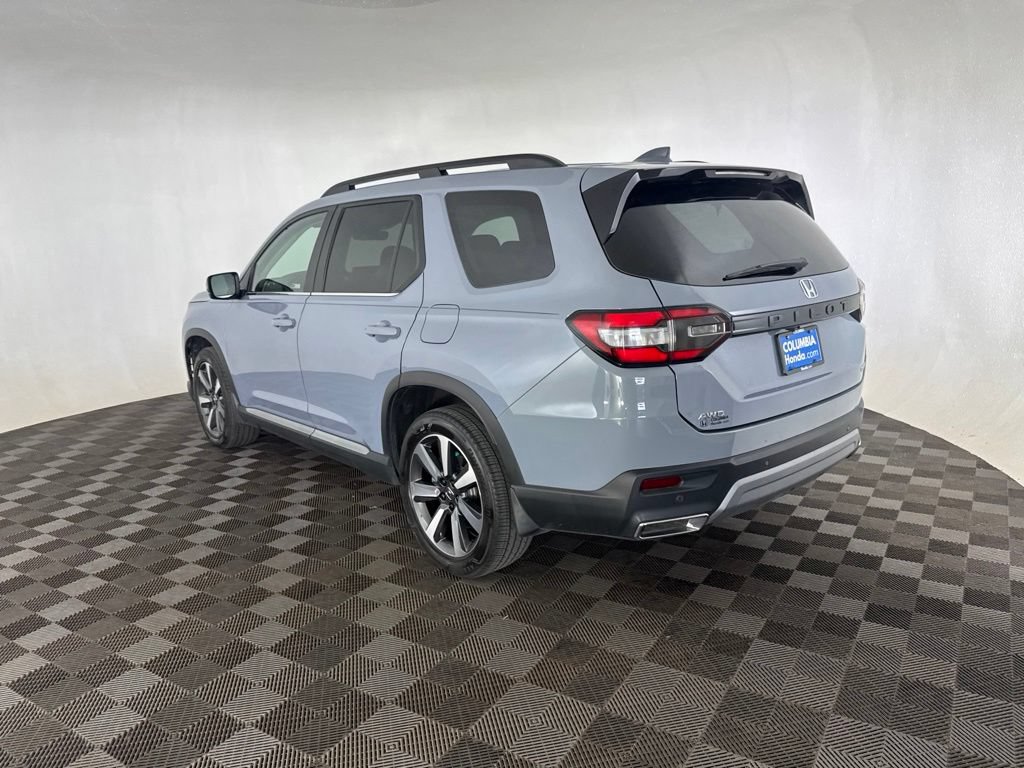 Certified 2023 Honda Pilot Touring image 7