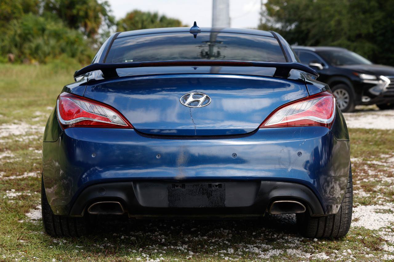 Used 2016 Hyundai Genesis Coupe 3.8 RWD image 7