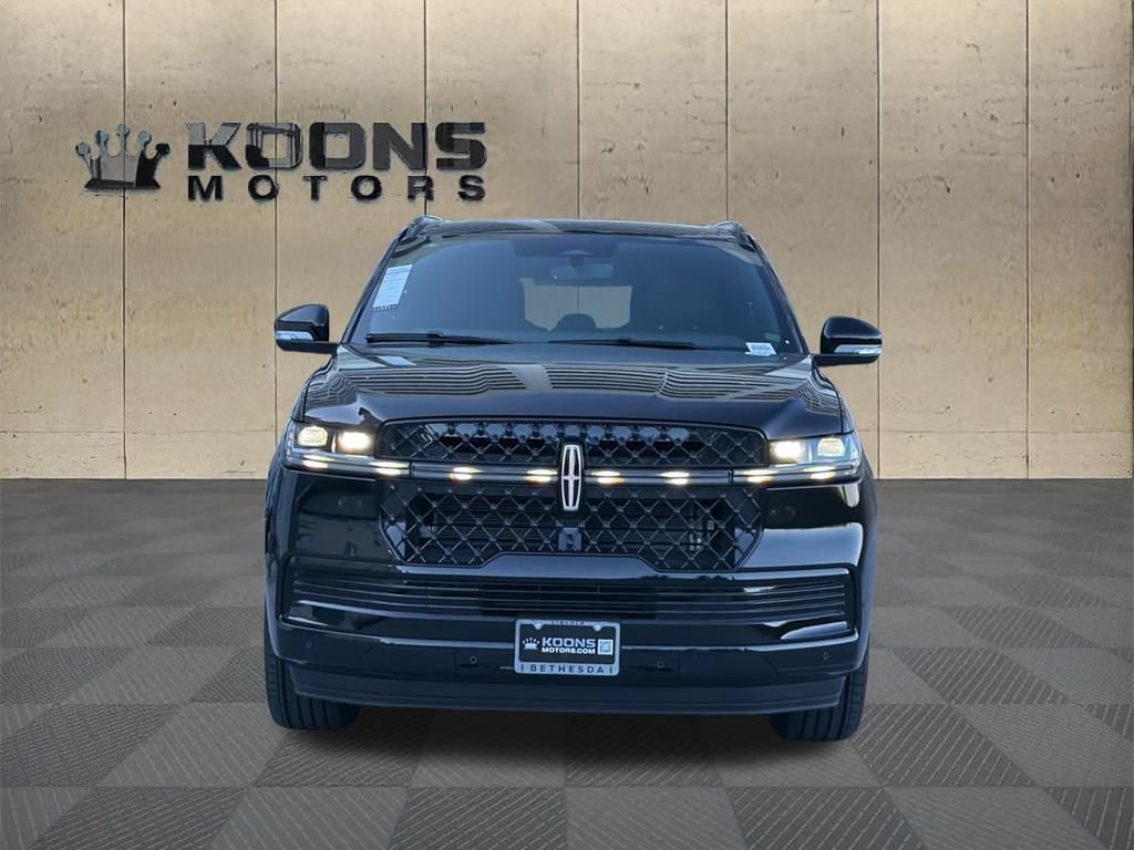 New 2026 Lincoln Navigator L Reserve w/ Jet Appearance Package AWD/4WD image 3
