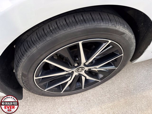 Used 2023 Toyota Camry SE w/ Blackout Package (TMS) AWD/4WD image 7