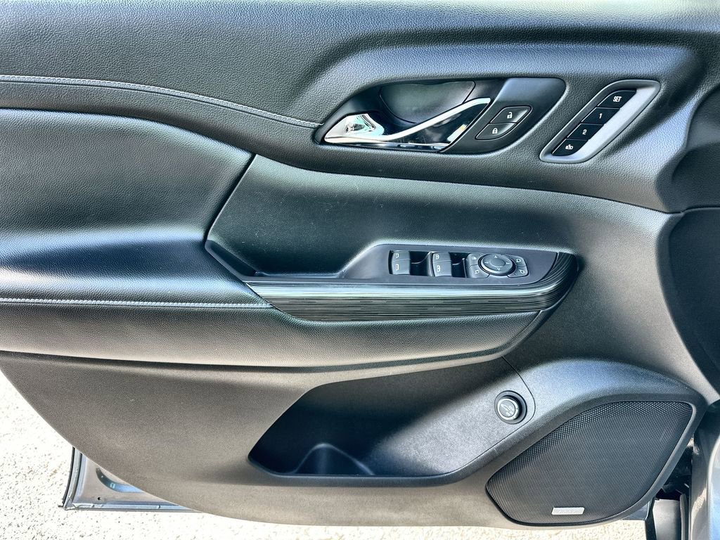 Certified 2021 GMC Acadia SLT w/ Premium Package image 23