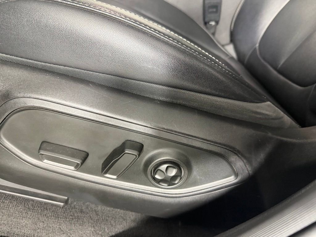 Used 2021 Jeep Grand Cherokee L Limited RWD image 25