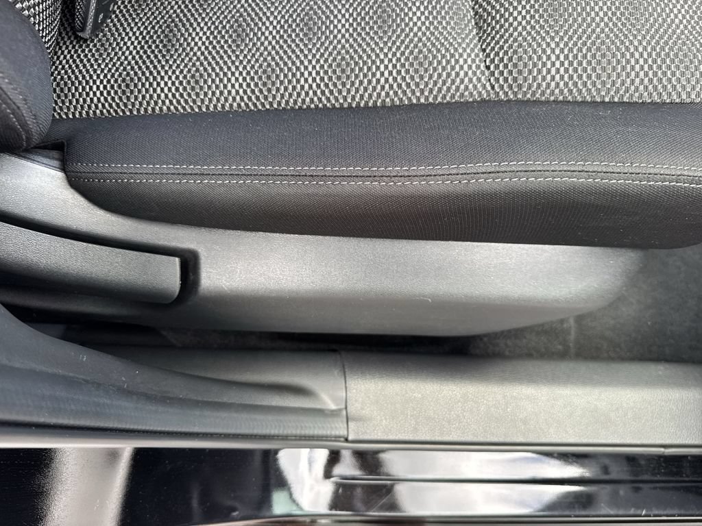 Used 2018 Nissan Rogue Sport SV w/ SV Technology Package AWD/4WD image 45
