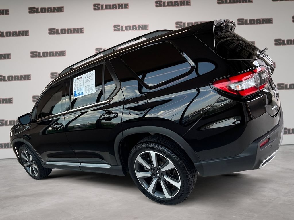 Used 2023 Honda Pilot Elite image 2
