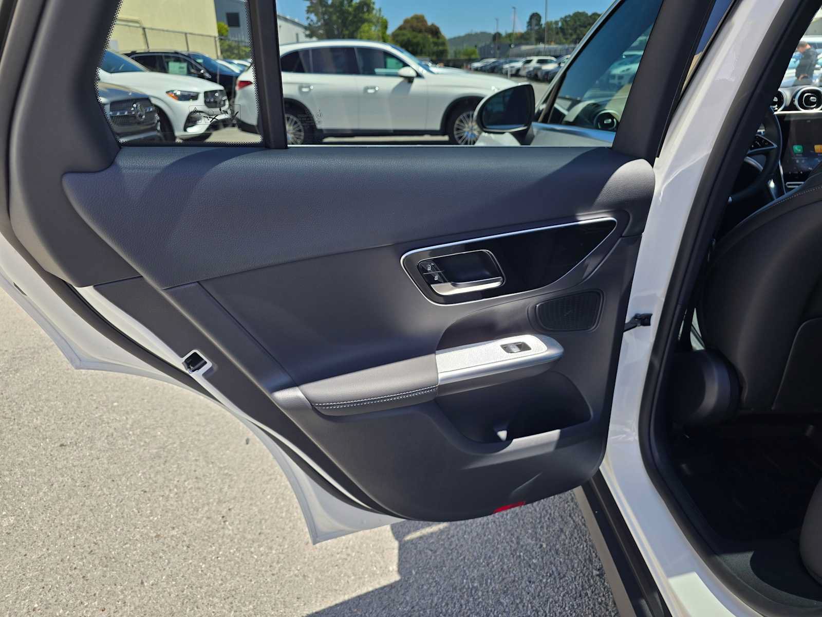 Used 2026 Mercedes-Benz GLC 300 4MATIC image 15