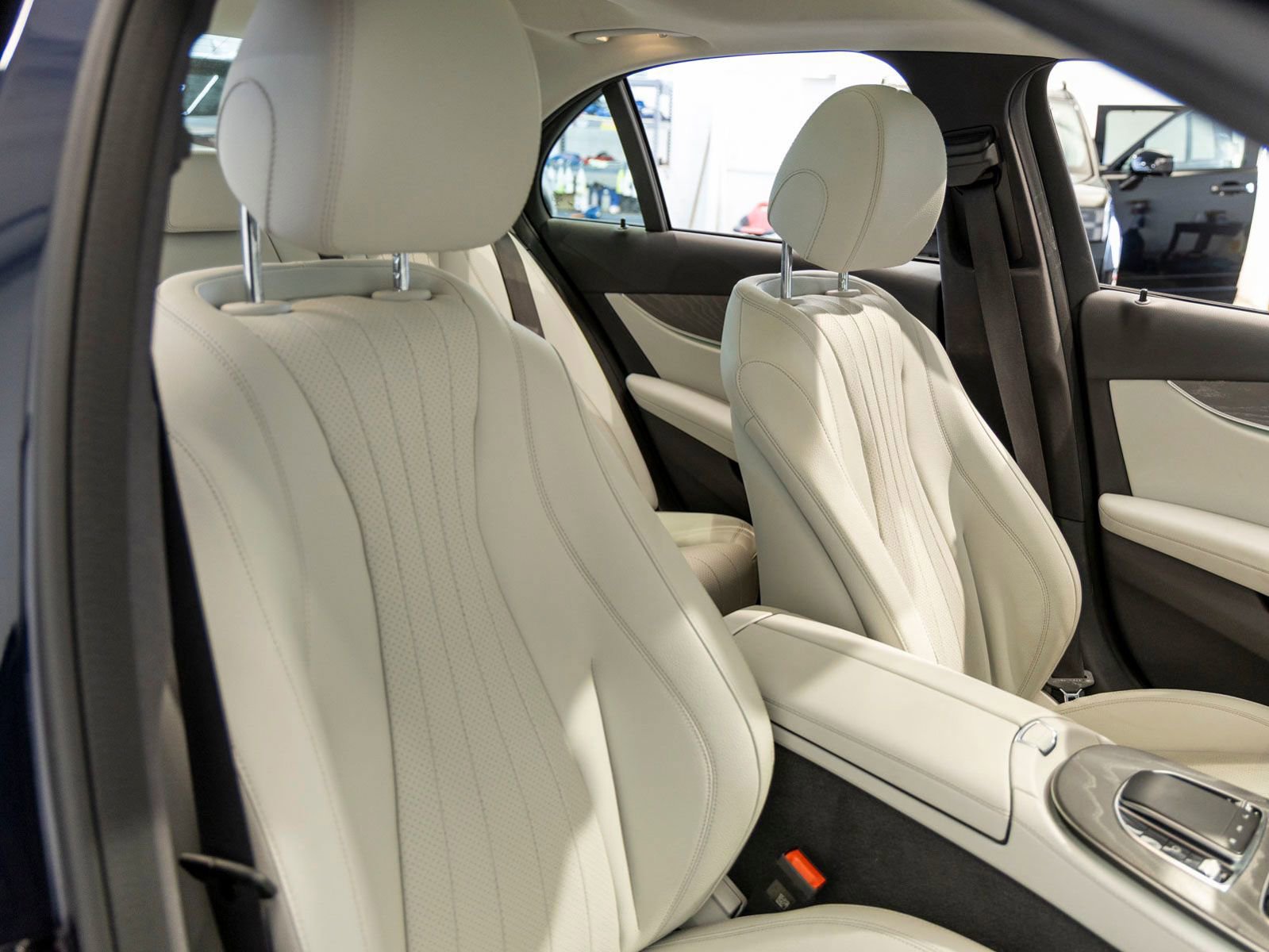 Used 2023 Mercedes-Benz E 350 Sedan image 27