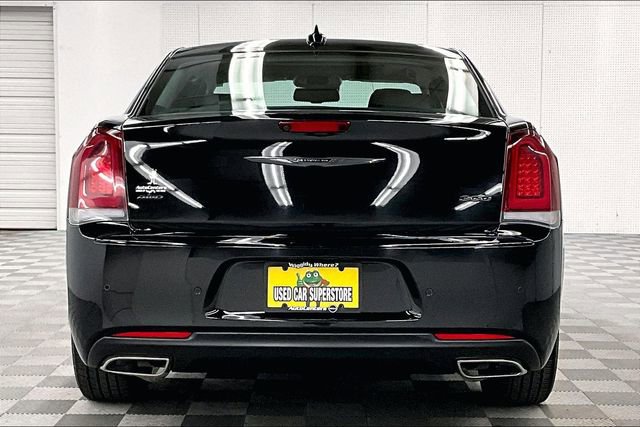 Used 2023 Chrysler 300 Touring L w/ Popular Equipment Group image 5