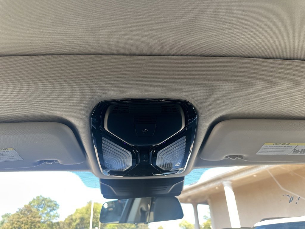 Used 2024 BMW X7 xDrive40i image 25