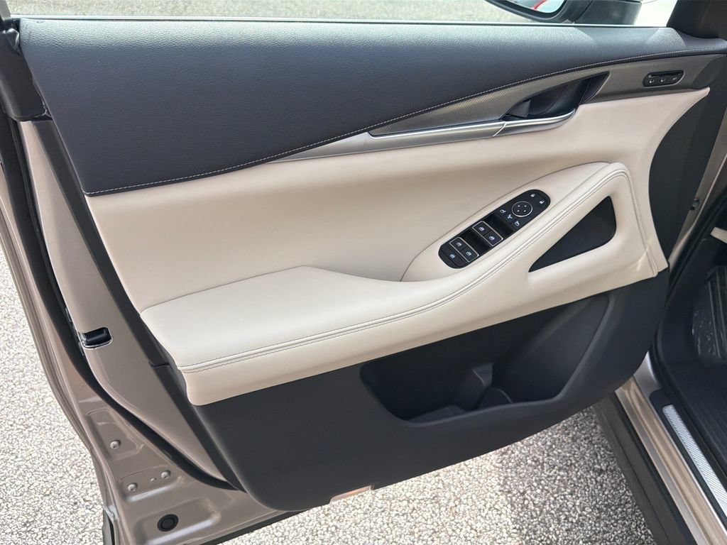 Used 2023 INFINITI QX60 Luxe w/ Cargo Package FWD image 10
