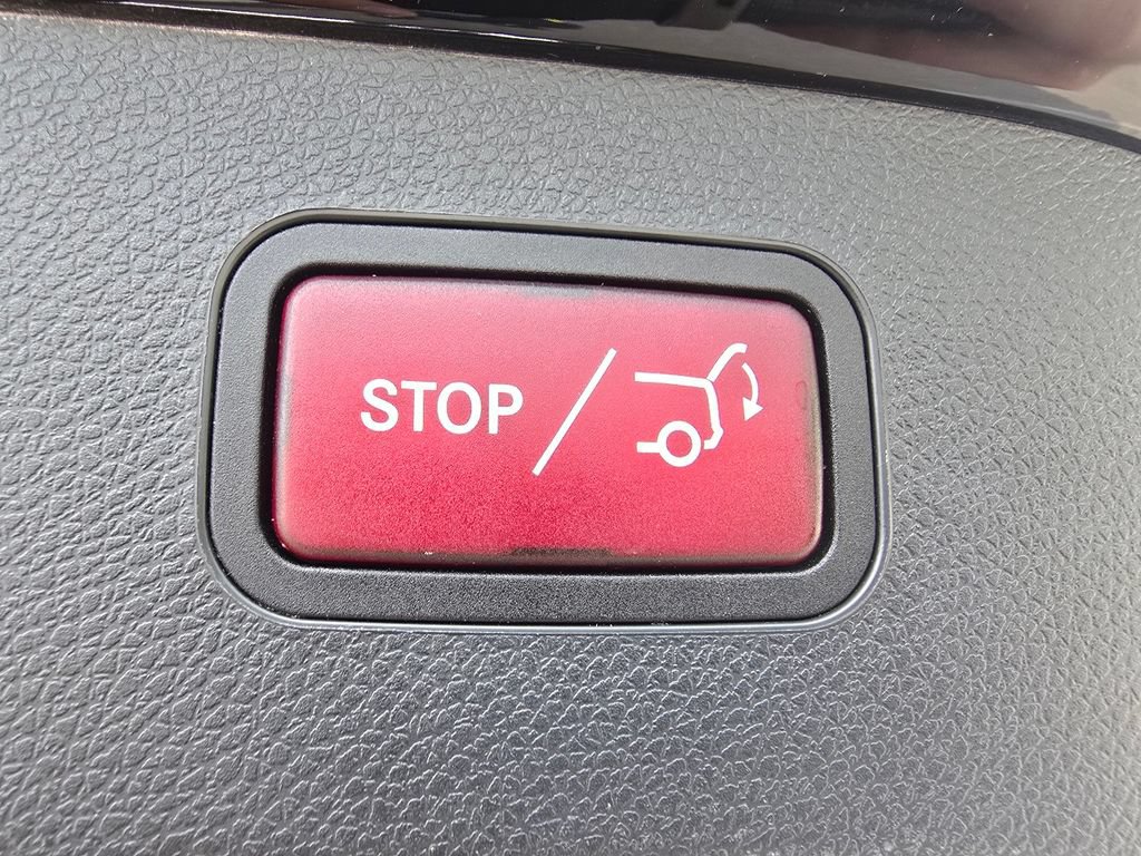 Certified 2020 Mercedes-Benz GLA 250 image 16